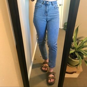Classic Light Wash High Waisted Jeans